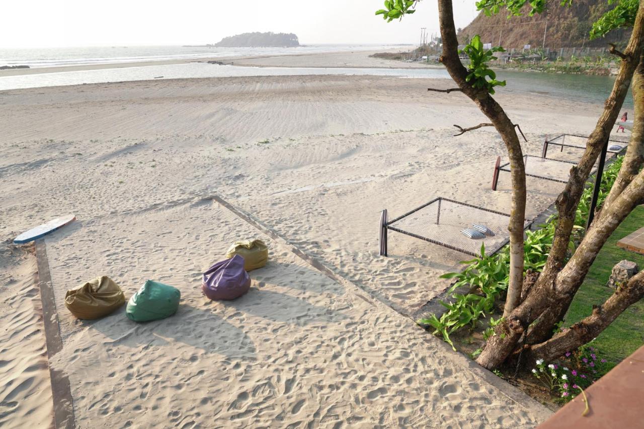 Ngwe Saung Yacht Club&resort