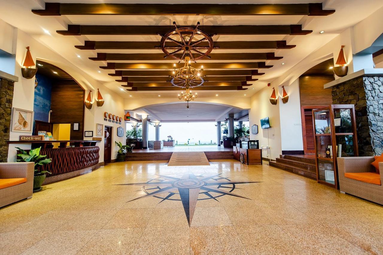 Ngwe Saung Yacht Club&resort 5*