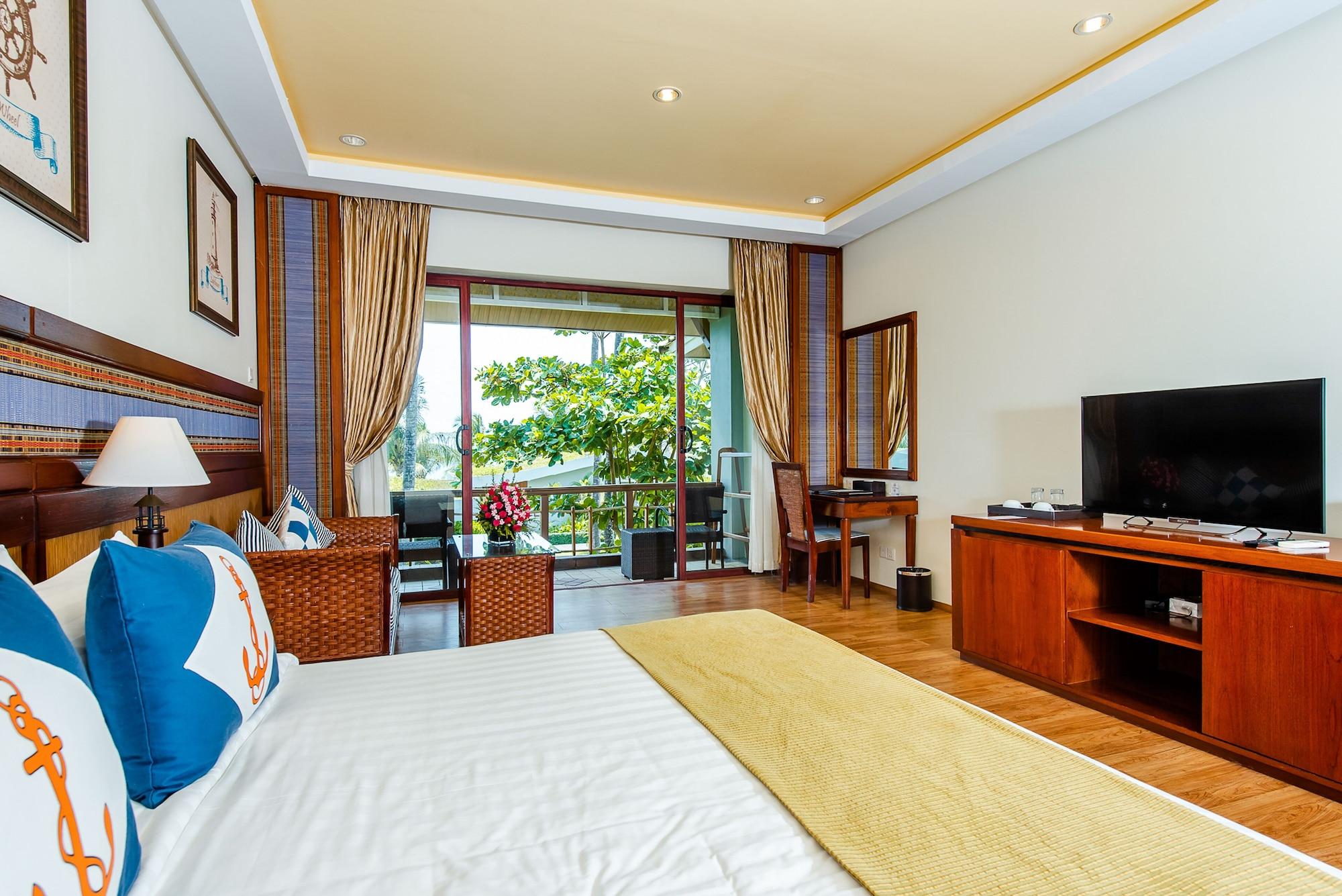 Ngwe Saung Yacht Club&resort